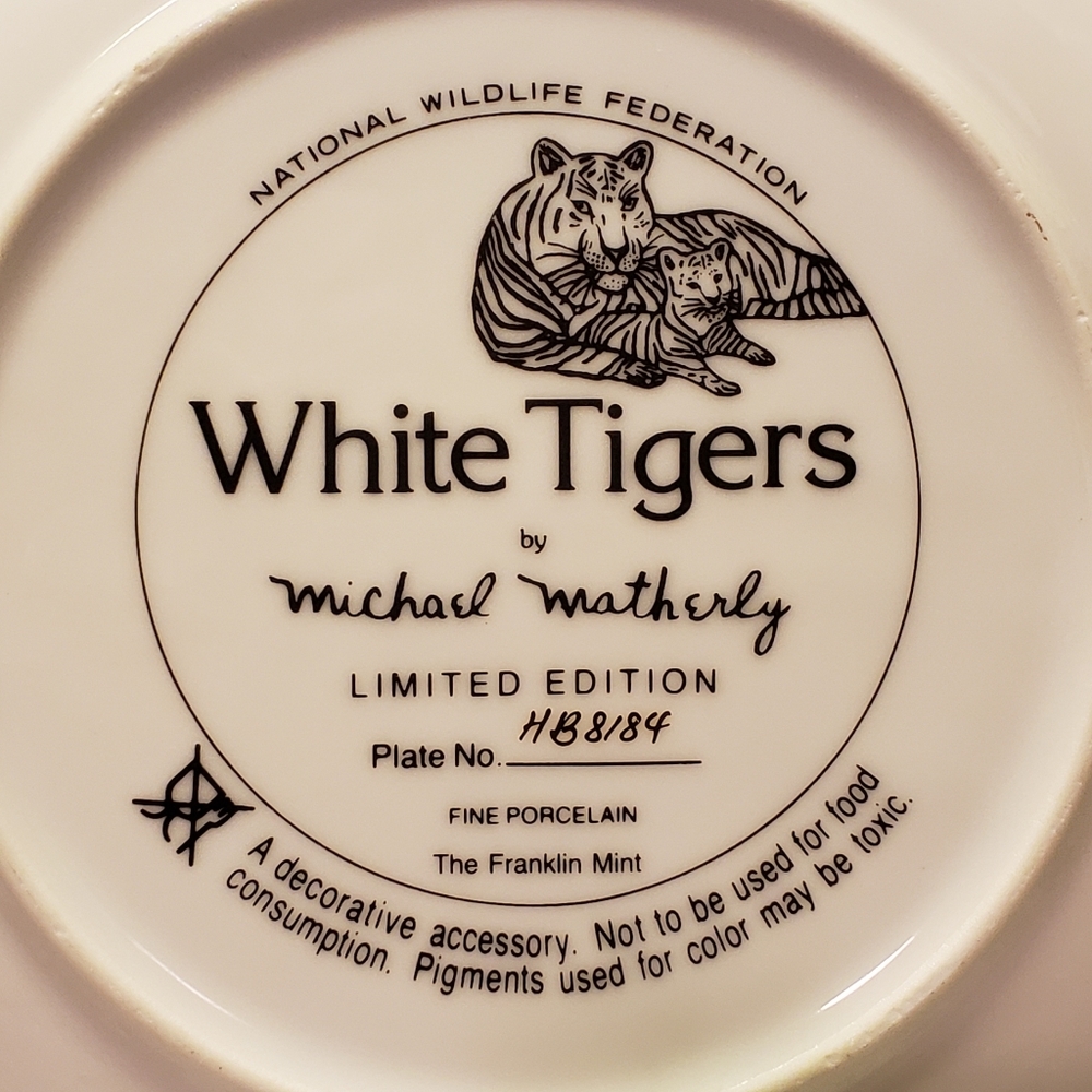 Vtg 90s White Tigers Mom & Cub Plate 24Kt Gold Rim National Wildlife Federation - Picture 3 of 4